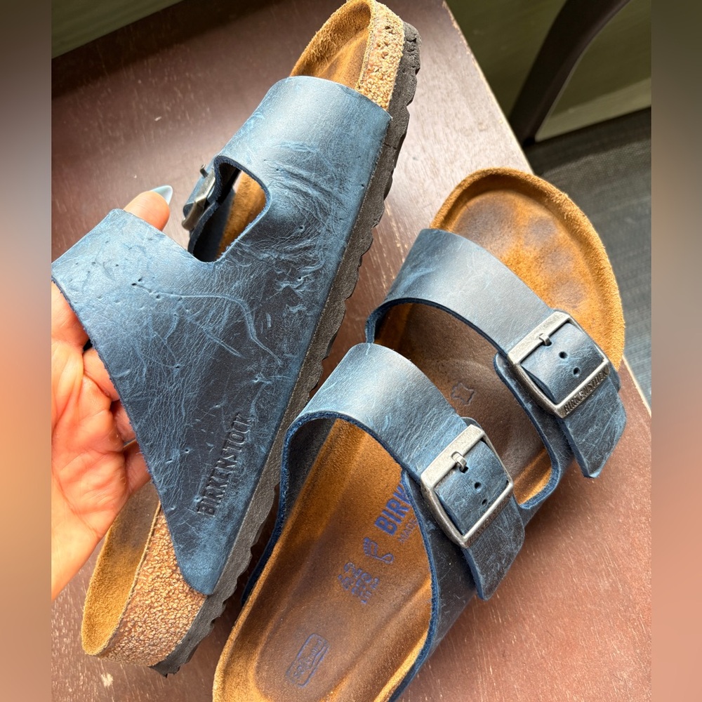Birkenstock Navy Two Strap Arizona Sandals!! - Picture 4 of 8